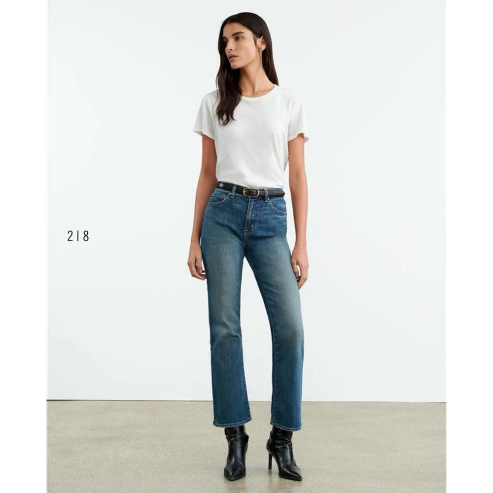 NWT Nili Lotan Bootcut Midrise Jean in Classic Wash - Picture 2 of 13